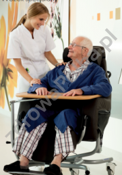 Fotel geriatryczny dla osoby po udarze