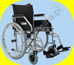 Wózek inwalidzki z uchylnymi podłokietnikami i podnóżkami .